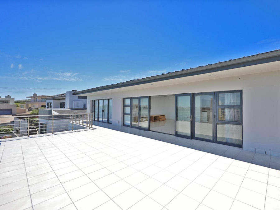 5 Bedroom Property for Sale in Baronetcy Estate Western Cape